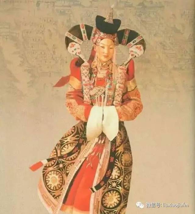 2007年,乌珠穆沁服饰被评为内蒙古自治区人民政府第一批自治区级非