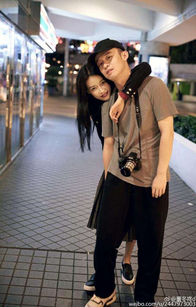 有一个会拍照的董子健当男朋友,孙怡简直太幸福了吧.