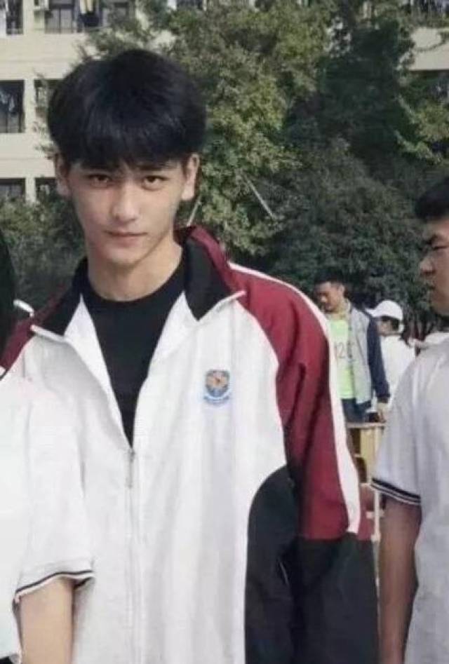 手机视频音乐教案404_598竖版竖屏壁纸剧照彩云追月截图初中图片