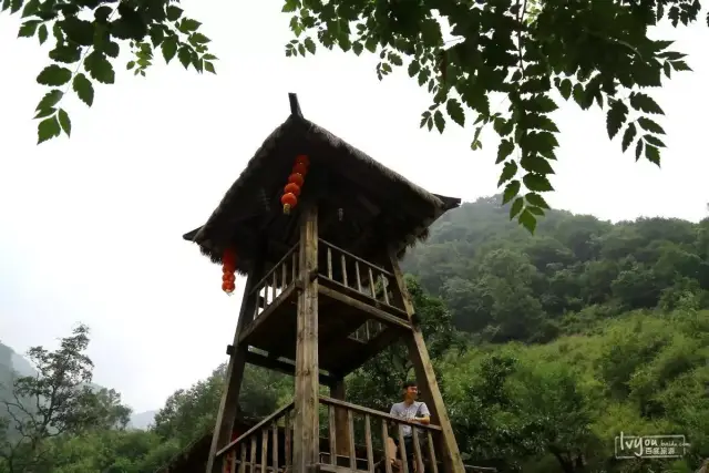 小沟背还是大型神话电视连续剧 《王屋山下的传说》外景拍摄基地.