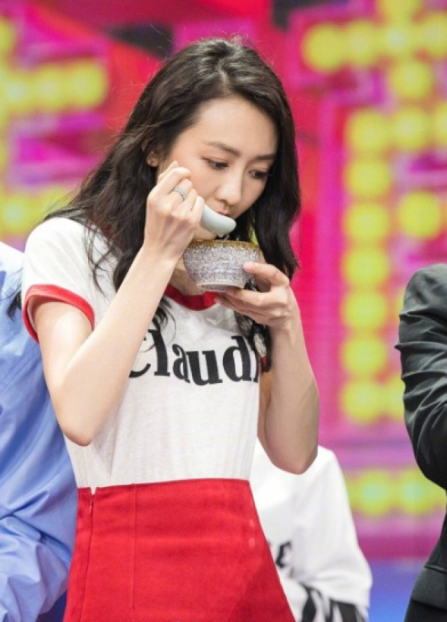 《天天向上》预告:王鸥魏晨与高校代表比拼美味!