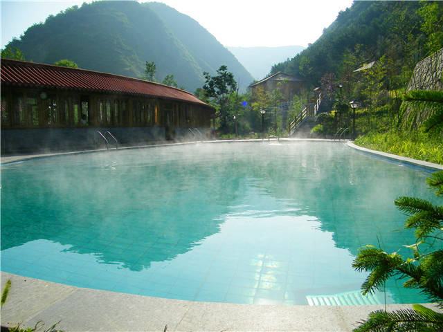 麦积山温泉---室外养生池