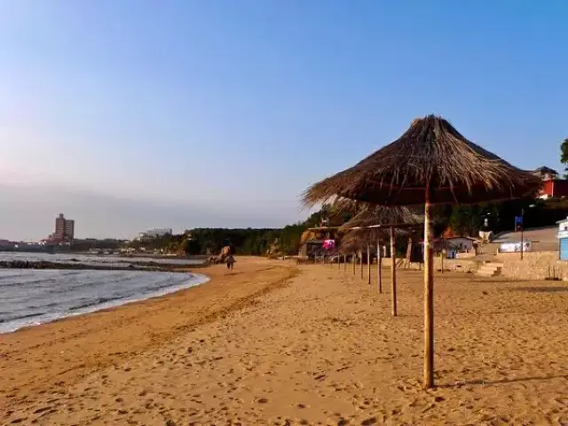 龙湾海滨浴场