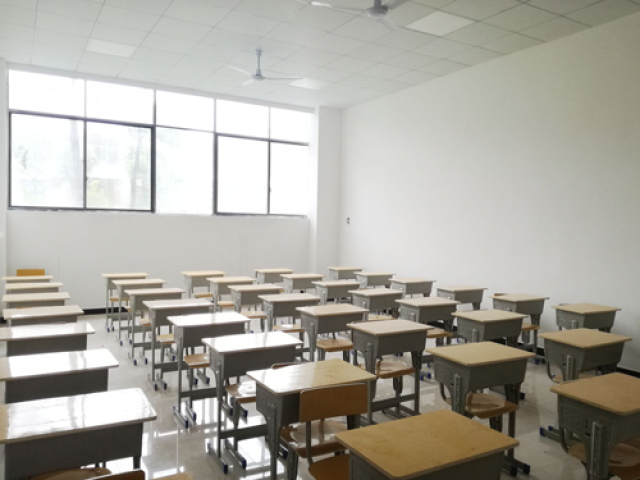 长沙英蓝中等职业学校是中专