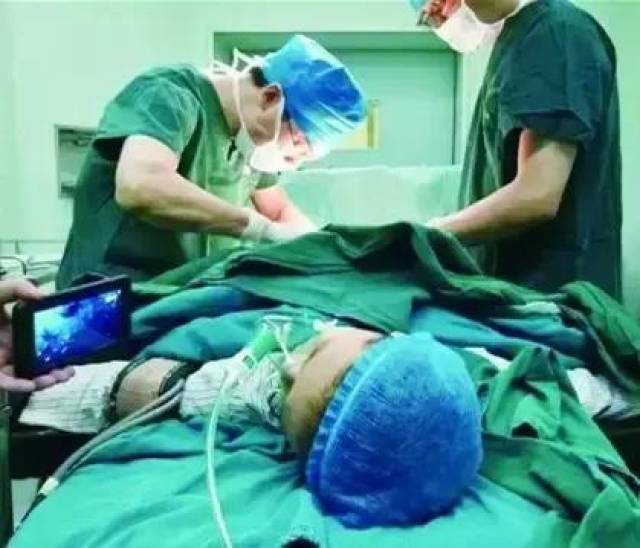 孩子包皮割不割?伺“鸡”而动!