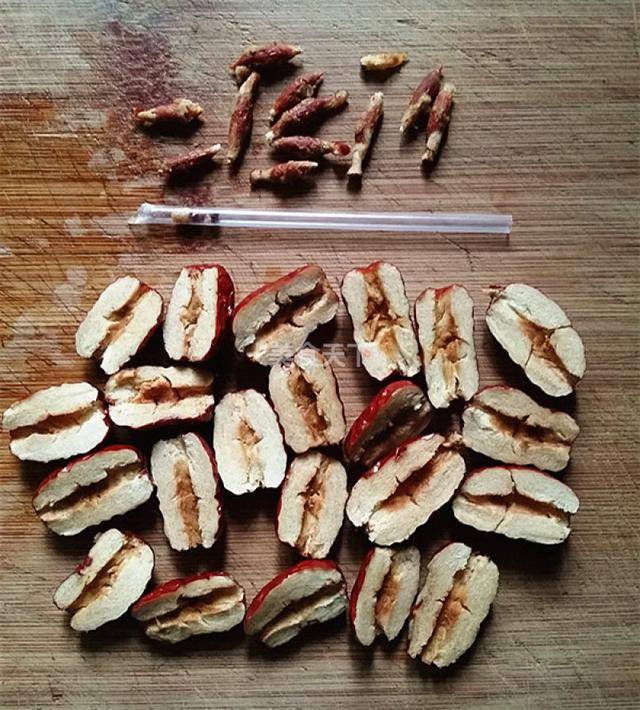 食用须当心 枣核险些要了命