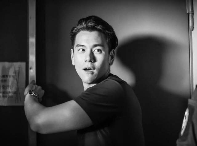 车如其人,男神彭于晏这么帅,座驾也是相当有品味