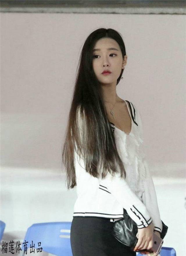 人不风流枉少年!广州恒大小将徐新女友靓绝天河