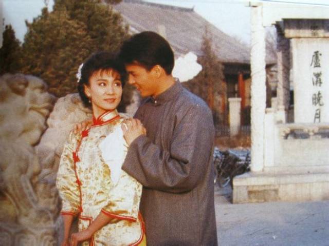 跟 萧蔷演过旧版 《一帘幽梦》的 1996琼瑶电视剧《一帘幽梦》林瑞艳