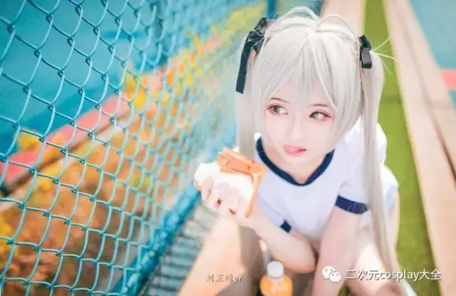 cosplay摄影对中国GDP_最廉价cosplay小哥又出新作,真是......好省钱(3)