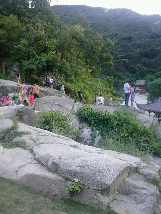 登顶羊台山