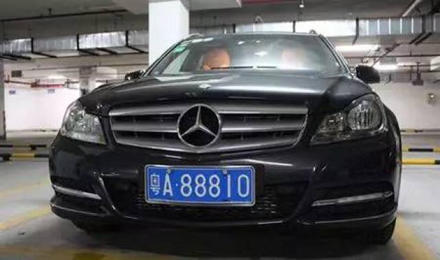 买新车后能不能用老车的旧牌照?