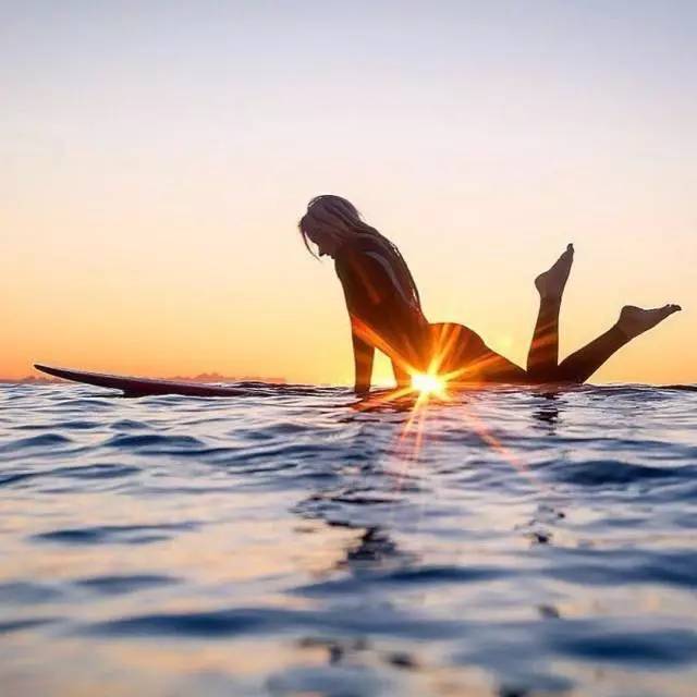 冲浪美女二cloudbreak