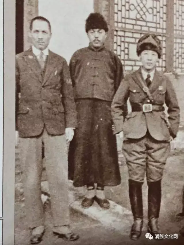 国人对她感觉很神秘,国外单给她建了一个纪念