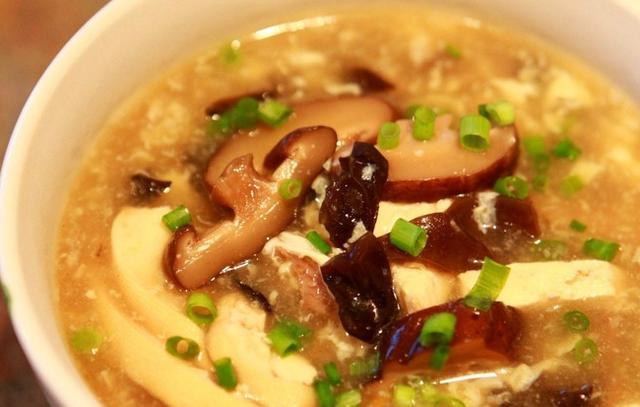 酸辣汤的做法和步骤 b7d45c03ed504b1e99fecb46be7cacbc.jpg