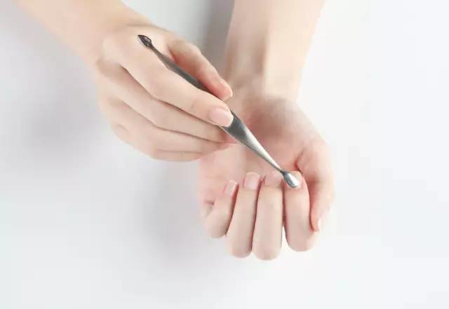 手诊自测:指甲透露小秘密,4种简单指甲诊断方法