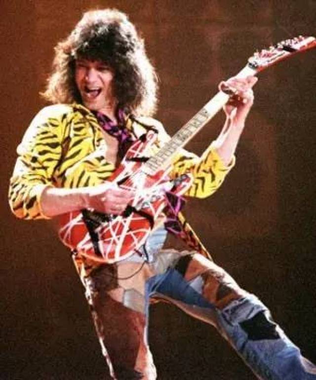 真的很像,世界著名menta乐队范迪伦的吉他手eddie van halen