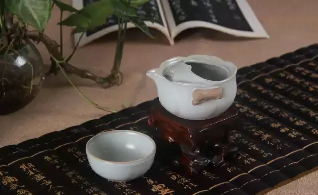 给我一杯茶,我可静我心.