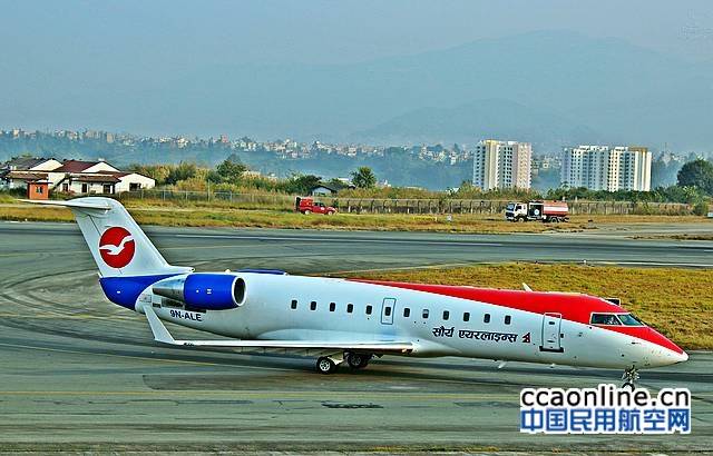 saurya airlines庞巴迪crj200飞机