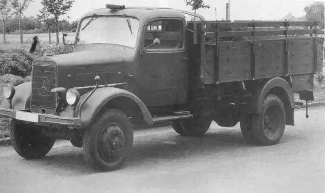 这是德国在二战中最常见的军用卡车之一,其使用了奔驰自家的4缸柴油