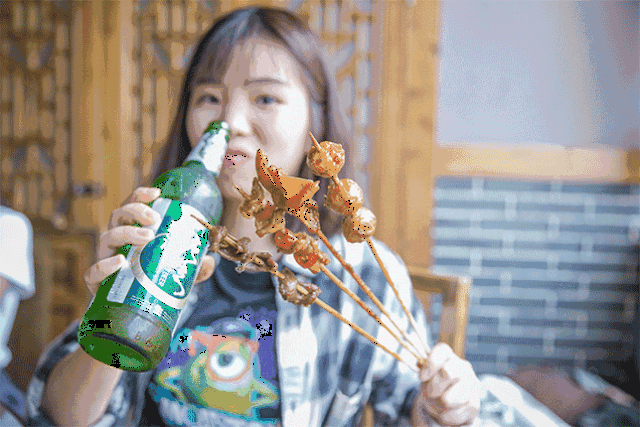 都说没有鱿鱼须的串串 是不完整的 外形如同子弹的q弹鱿鱼须 一口一