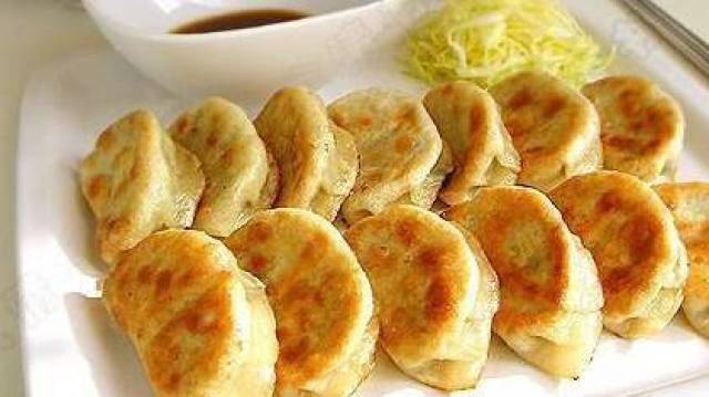 这么好吃的煎饺原来是这么做的!