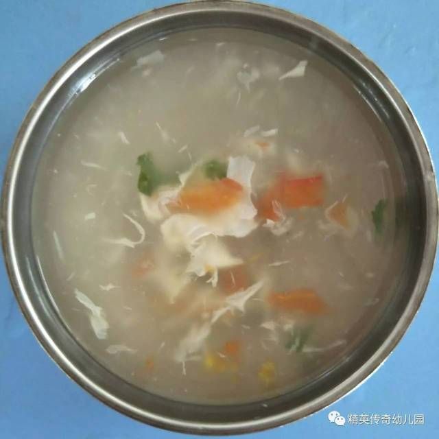 午餐——胡萝卜鸡蛋汤