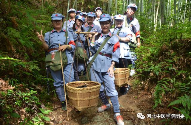 重走红军挑粮小道,用脚步丈量信仰的旅程,感受当年物质的匮乏和生活的