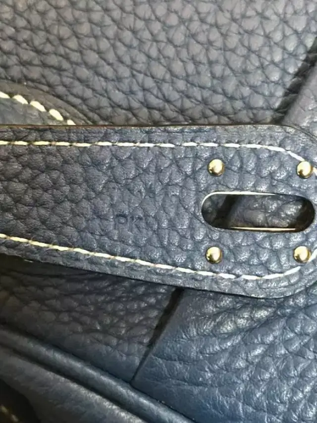 中联开展控股(00264)上涨517%报183元股