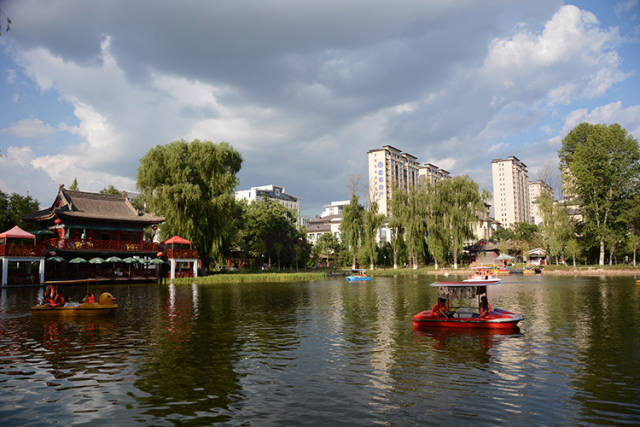 图:避暑圣地 天水马跑泉公园