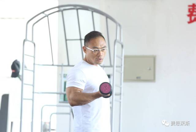 他有一颗授人以渔的心——"健美战神"陈俊杰