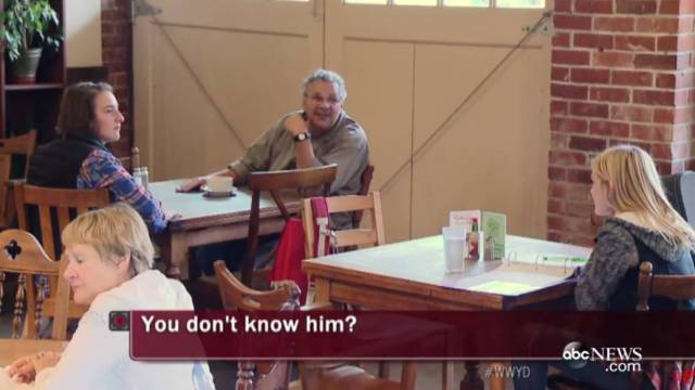 恋童癖将儿童作为猎物,他们躲在暗处,将恋童