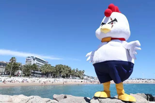 刚刚上映的这部电影埋伏了十万个梗,不笑算我