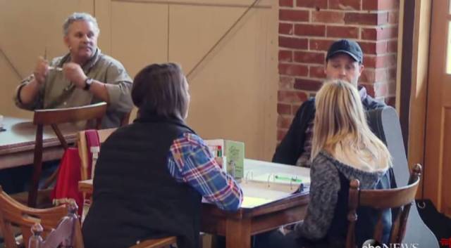 恋童癖将儿童作为猎物,他们躲在暗处,将恋童