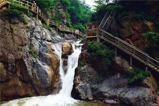 夏末秋浅,豫西腹地,在"双千年"古县游山玩水,访古养心