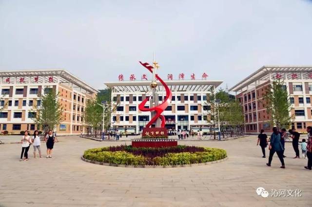 在沁水龙港初中拍下的一组照片,真是太.