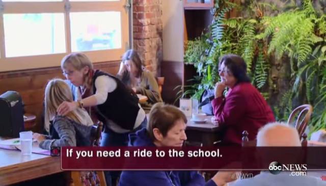 恋童癖将儿童作为猎物,他们躲在暗处,将恋童