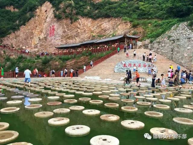 太行花溪谷位于武安市西北部山区的牛心山村,是正在建设的自然森林