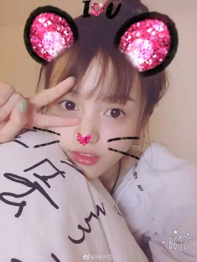 网红们夏天都在做什么美甲?