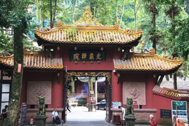 深山藏古寺 青城山旁竟藏着一座高颜值皇家寺院