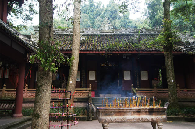 深山藏古寺 青城山旁竟藏着一座高颜值皇家寺院