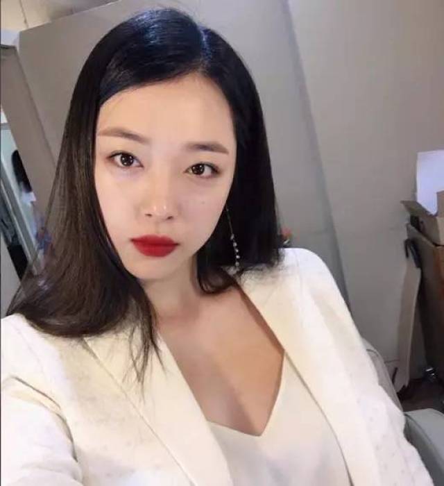 绝对不做"照骗女",爱豆教你自拍pose