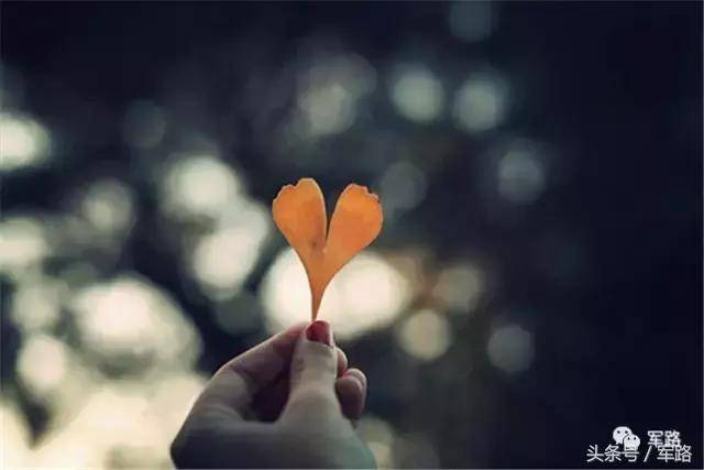 找个兵弟弟是什么体验?隔着屏都能感觉满满的