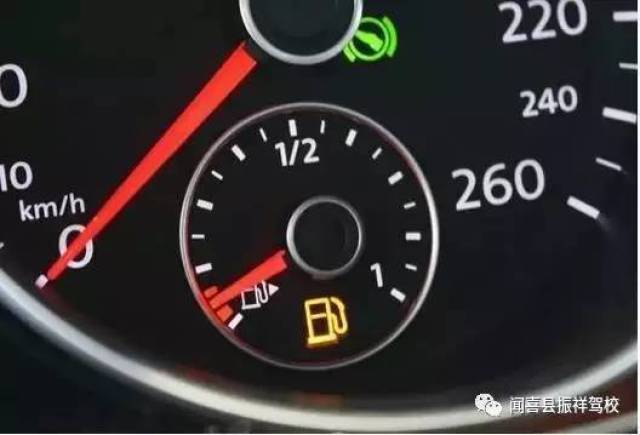 【驾车懂车】标注50升的油箱,加了52升汽油,加油站有猫腻?