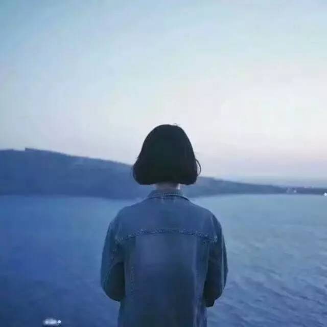女背影头像| 看你侧脸的轮廓 在灯火中隐没