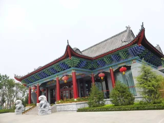 洛城之东有一片四合院建筑群,河洛古城展现了中国建筑之美