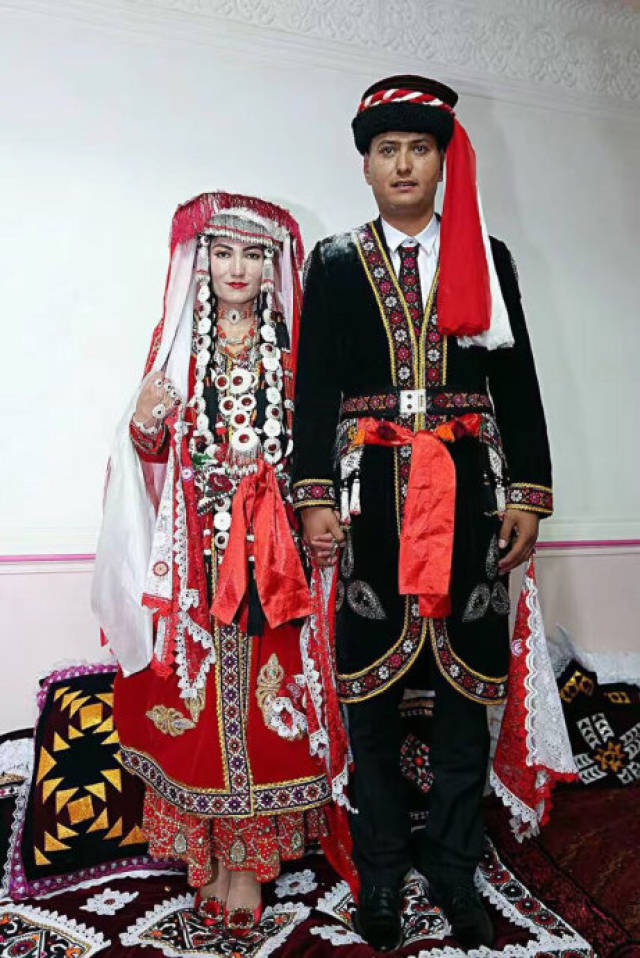 实拍:新疆塔县塔吉克族的婚礼(图)