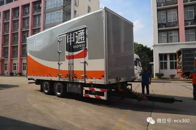 与上汽红岩中置轴货运列车共度的1314公里|卡