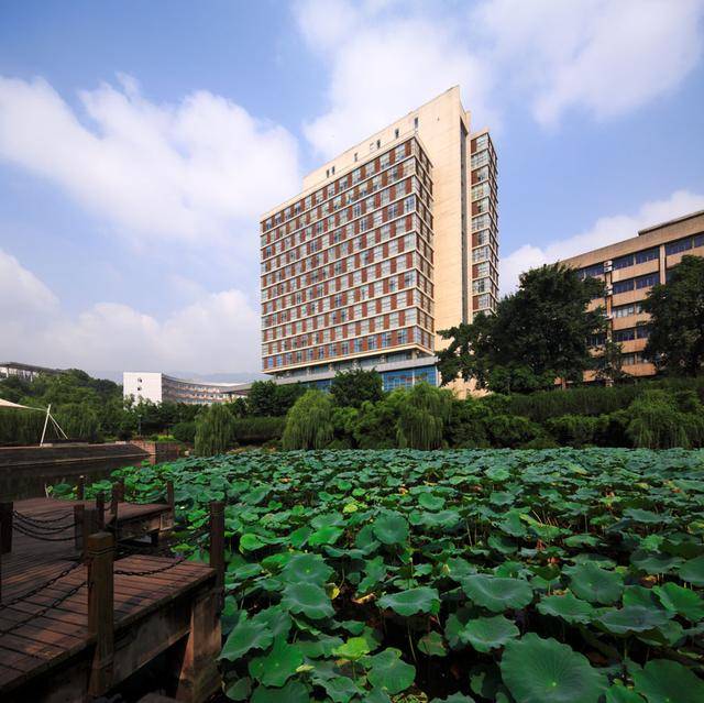 实拍重庆校园风景最美的5所大学,最美的果然还是它