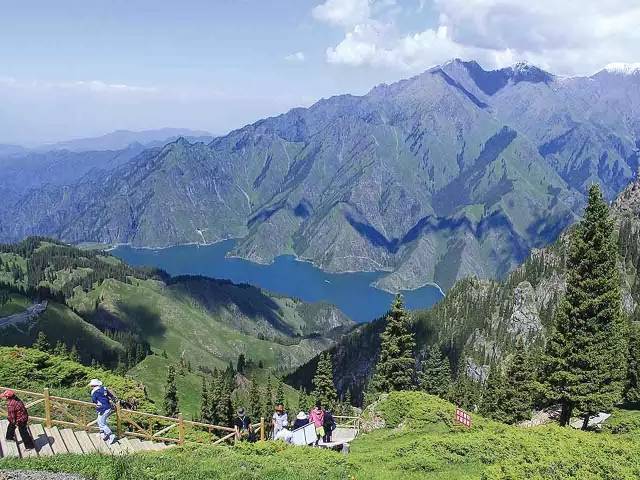 【关注】天山天池@世界上最壮观的高山石林之马牙山